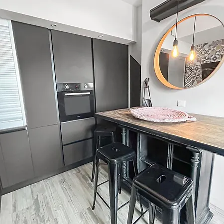Apartment Hyper Centre - Spacieux Avec Balcon
